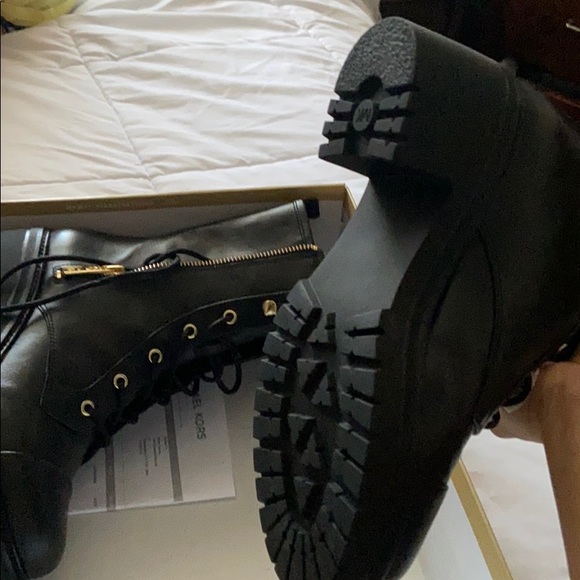 Mk Anaka Leather Combat Boot - Picture 3 of 3